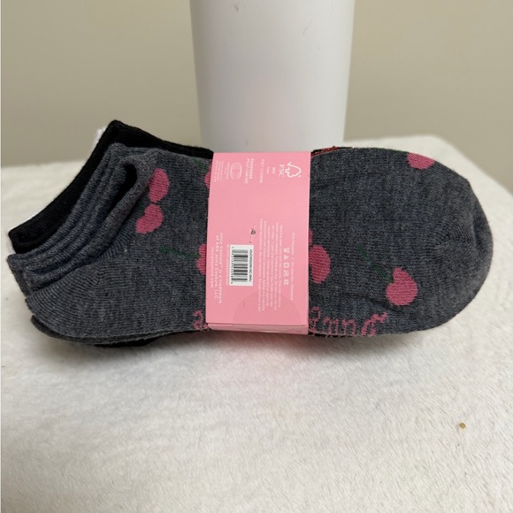 Juicy Couture Set of 10 No Show Socks - Picture 2 of 2